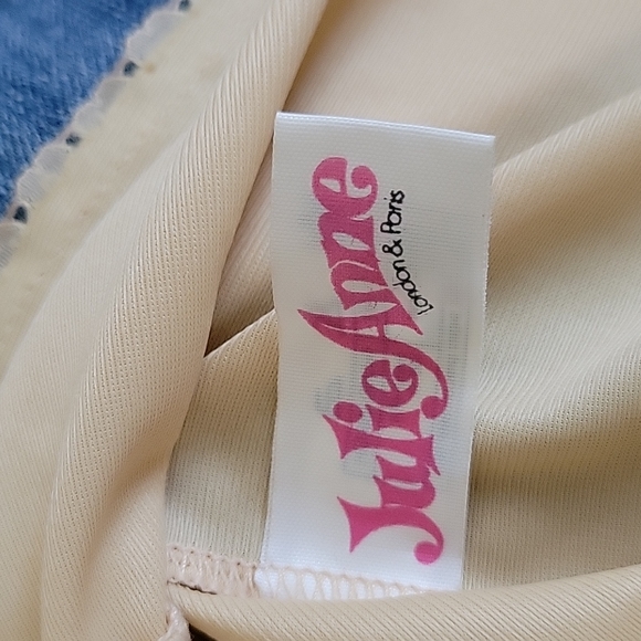 Vintage JulieAnne  Slip - Picture 11 of 13